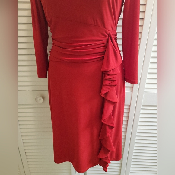 JH RED DRESS - Picture 5 of 6